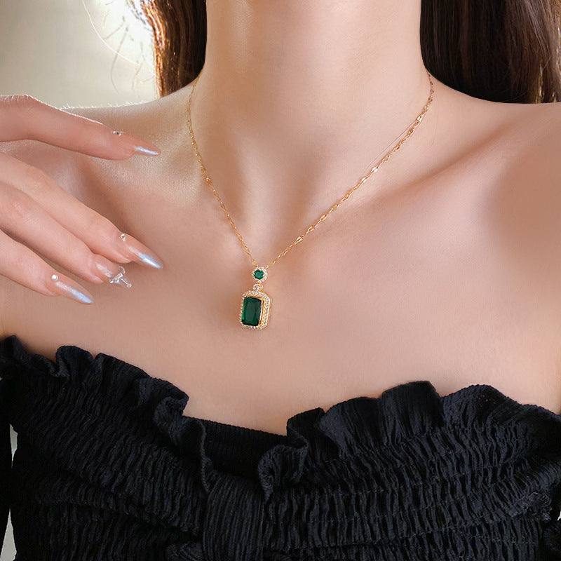 Square-cut Diamond and Emerald Necklace