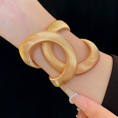 Irregular Open-ended Elastic Bracelet