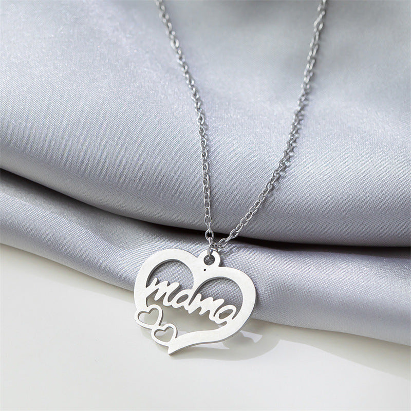 🎁 Heart shaped letter 'mama' necklace